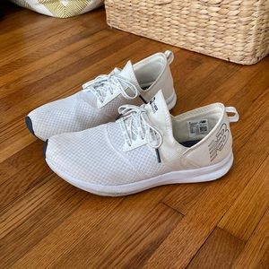 New Balance white sneakers. Size 8.5